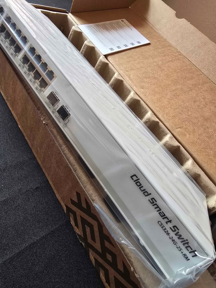 Switch de red profesional - Image 7